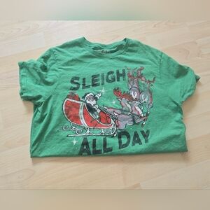 Mad Engine "Sleigh All Day" Tee Size Small